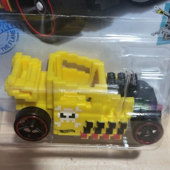 Yellow Hot Wheels Pixel Shaker Diecast Toy Car 2021 Mainline Collection - Picture 3 of 9